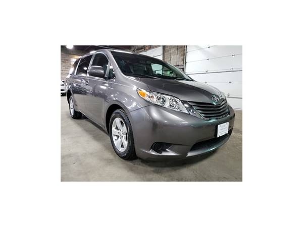 2017 Toyota Sienna LE 31k Wheelchair Mobility Handicap ADA Compliant... for sale in Wichita, OH – photo 13