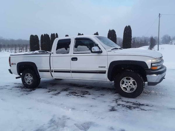 ! Southern Vehicle! 2002 Chevy Silverado 1500 LS for sale in North Rose, NY – photo 3
