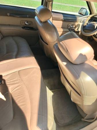 1997 Lincoln town car only 157kmiles must sell $2250 obo - cars &... for sale in Kenner, LA – photo 3