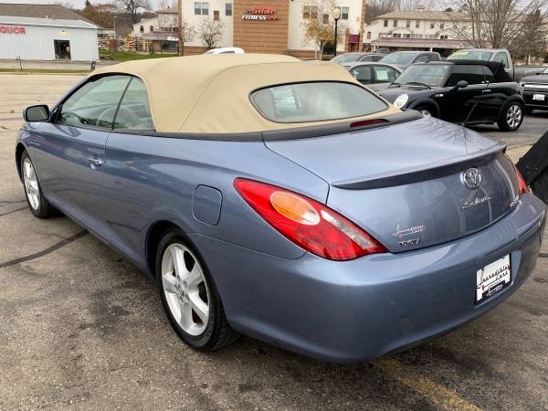 2005 Toyota Solara SLE Convertible Amazing condition for sale in Cross Plains, WI – photo 4