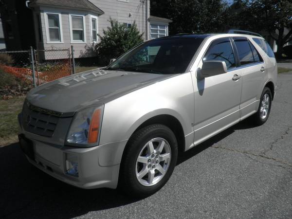 2009 CADILLAC SRX 4 AWD LOW MILES. for sale in East Providence, RI – photo 2