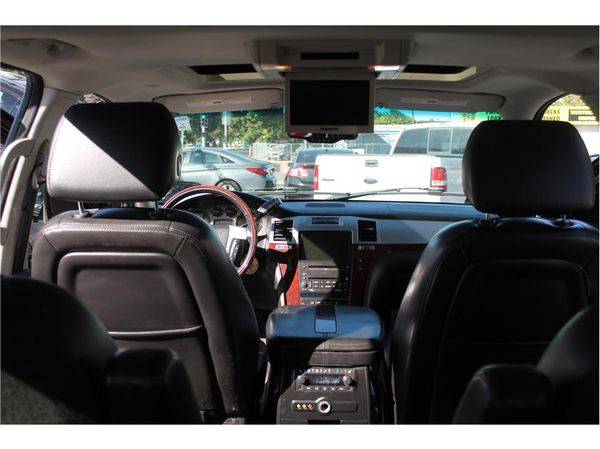 2007 Cadillac Escalade Sport Utility 4D - FREE FULL TANK OF GAS!! for sale in Modesto, CA – photo 21