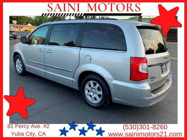 2011 Chrysler Town & Country - Easy Financing Available! - cars &... for sale in Yuba City, CA – photo 4