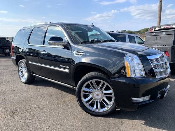 2013 Cadillac Escalade Platinum Edition AWD Navi Tv/DVD Sunroof 3rd Ro for sale in Canton, OH – photo 3