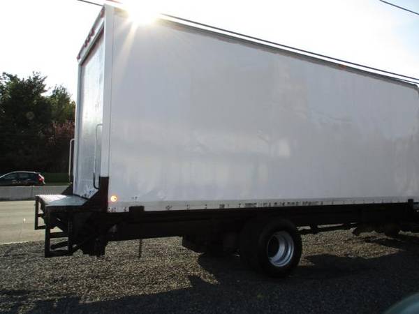 2014 International DuraStar 4300 24 FOOT BOX TRUCK REMOVABLE BOX for sale in south amboy, VT – photo 7
