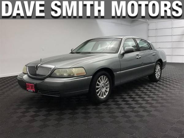 2004 Lincoln Town Car Signature Sedan - - by dealer for sale in Coeur d'Alene, WA