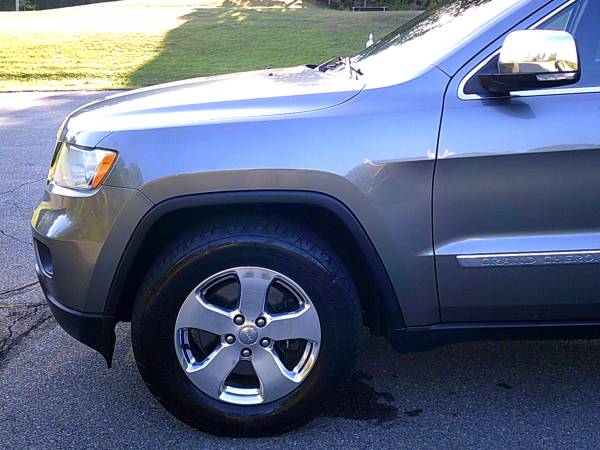 * 2012 JEEP GRAND CHEROKEE LIMITED 5.7L HEMI ALL WHEEL DRIVE LOADED * for sale in Plaistow, MA – photo 7