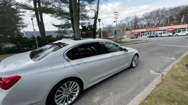 2019 BMW 750i xDrive - - by dealer - vehicle for sale in Great Neck, NY – photo 21