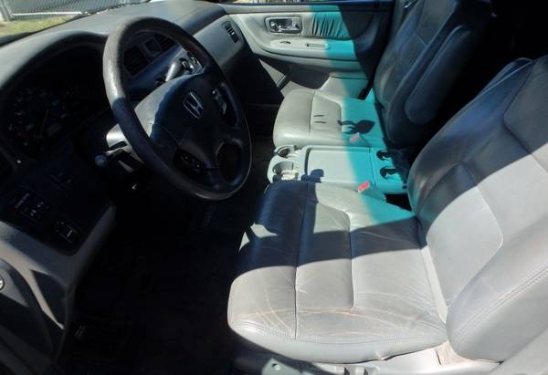 2004 Honda Odyssey EX-L 4dr Mini-Van w/DVD and Leather for sale in Philadelphia, NJ – photo 4