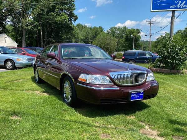 2006 Lincoln Town Car 4dr Sdn Designer Series - cars & trucks - by... for sale in Charlton, MA – photo 14
