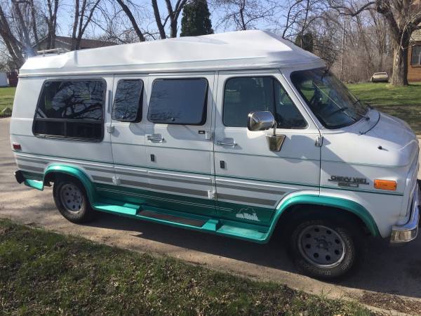 1993 Chevy g20 hightop for sale in Waterloo, IA