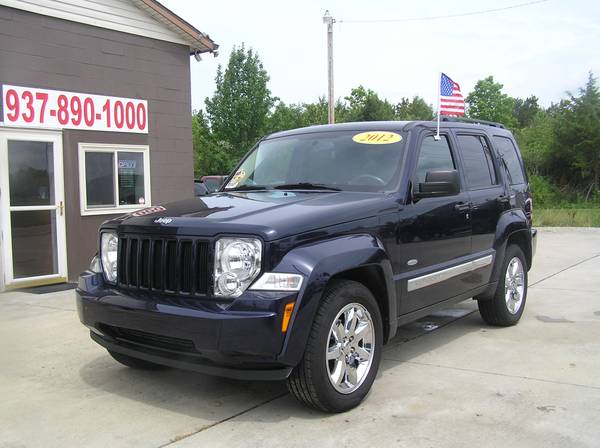 ***2012 JEEP LIBERTY LATITUDE 4X4 (ONE OWNER) *** for sale in Vandalia, OH