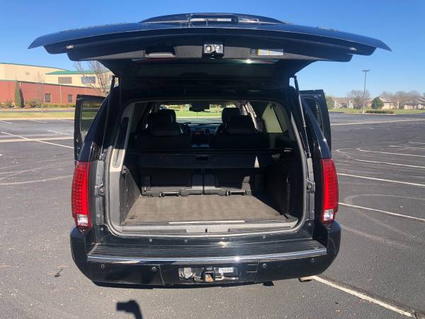 2007 Cadillac Escalade ESV AWD - cars & trucks - by owner - vehicle... for sale in Andale, KS – photo 6