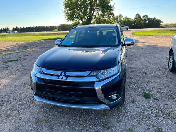 2016 Mitsubishi Outlander - - by dealer - vehicle for sale in Dell Rapids, SD – photo 2