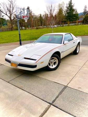 1985 Pontiac Firebird for sale in Central Point, OR