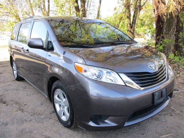 2013 Toyota Sienna for sale in Paterson, NJ – photo 3