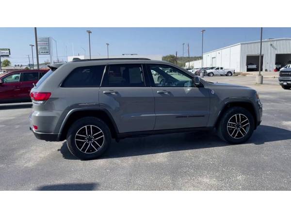 2019 Jeep Grand Cherokee Trailhawk, SUNROOF, TRAILER TOW, NAV - cars for sale in Brownwood, TX – photo 10