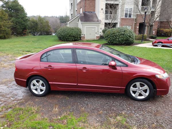 2011 Honda Civic LX Sedan 4D - Priced to sell - cars & trucks - by... for sale in Reston, District Of Columbia – photo 4