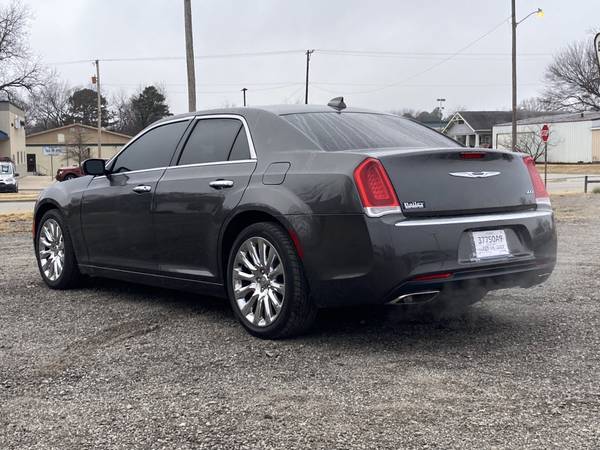 2019 Chrysler 300 Limited - - by dealer - vehicle for sale in Okmulgee, OK – photo 19