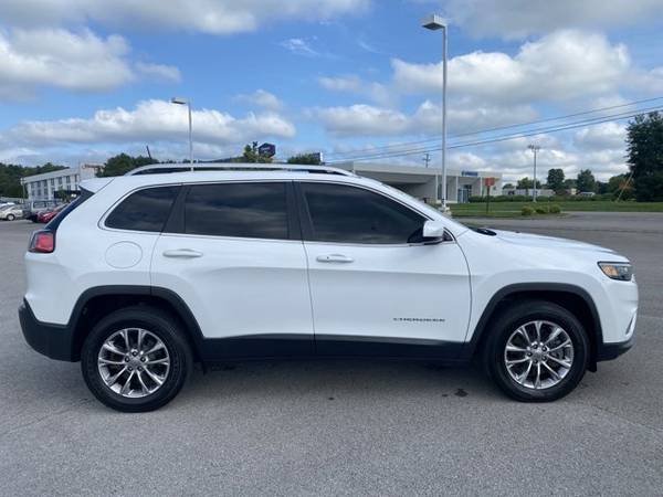 2019 Jeep Cherokee 4X4 Latitude Plus - - by dealer for sale in Somerset, KY – photo 6