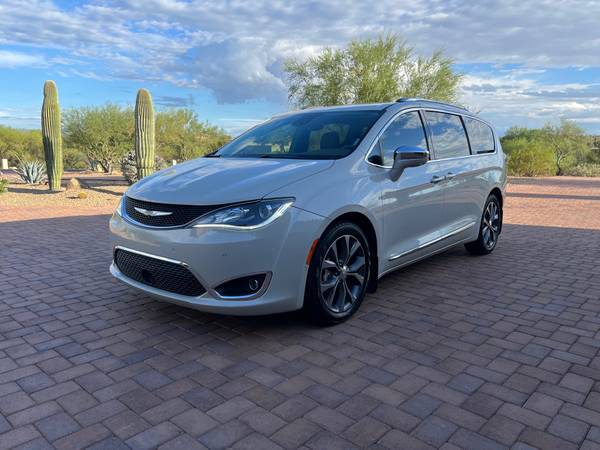 2017 Chrysler Pacifica Limited Fully Loaded for sale in Tucson, AZ