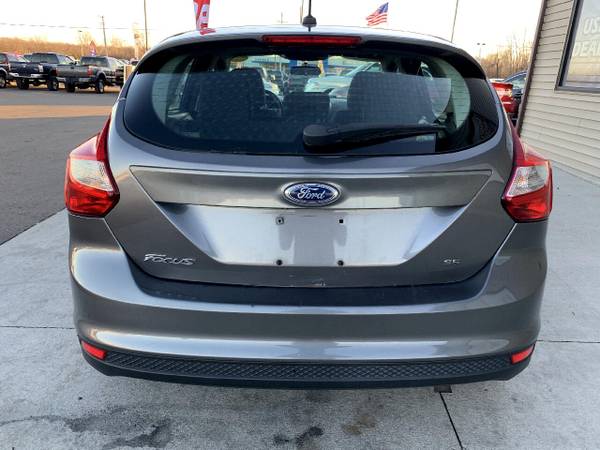 2014 Ford Focus 5dr HB SE - cars & trucks - by dealer - vehicle... for sale in Chesaning, MI – photo 16