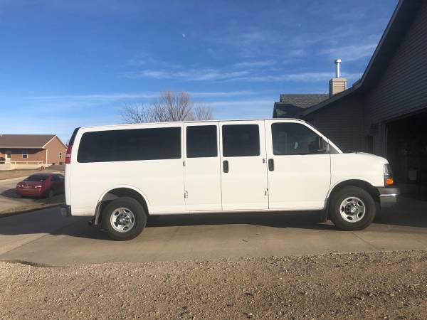 2017 Chevy Express G3500 LT Extended 12 seat Passenger Van - cars & for sale in Cherokee, IA