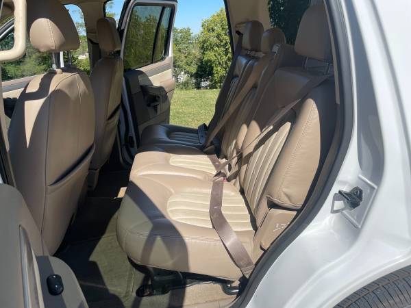 2003 MERCURY MOUNTAINEER - - by dealer - vehicle for sale in St. Charles, MO – photo 10