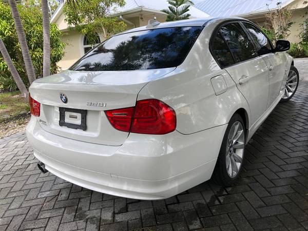 2011 BMW 328i ONLY 47K Miles ! - NEW Battery - Gorgeous ! - cars for sale in Cudjoe Key, FL – photo 7