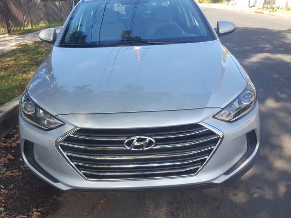2018 Hyundai Elantra SE 4-door automatic 13000 mile $13900 - cars &... for sale in North Hollywood, CA – photo 5