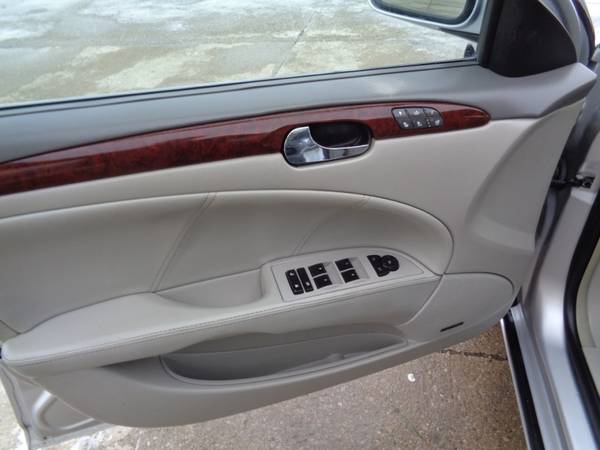 2009 Buick Lucerne 4dr Sdn CXL 129kmiles! - - by for sale in Marion, IA – photo 3
