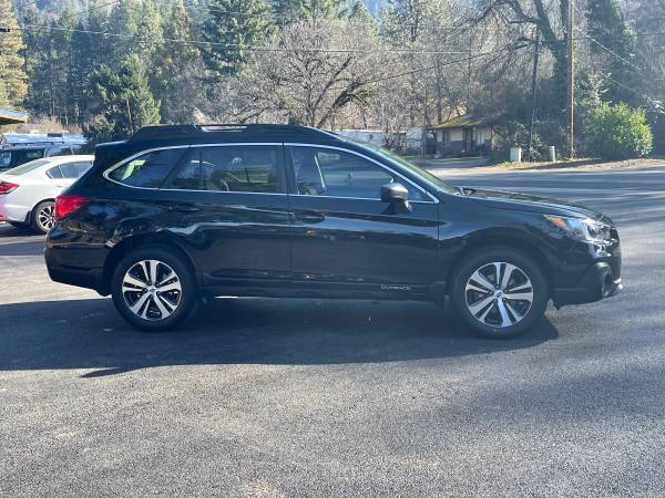 2018 Subaru Outback AWD - - by dealer - vehicle for sale in Grants Pass, OR – photo 8