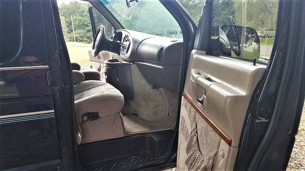 Low mileage 1999 Ford E250 Wheelchair Accessible Conversion Van for sale in Texarkana, AR – photo 14