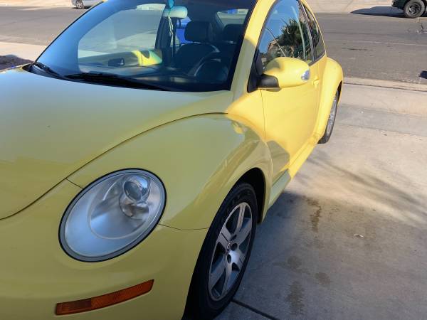2006 Volkswagen Beetle sport runs great fully loaded low miles -... for sale in Victorville , CA – photo 5
