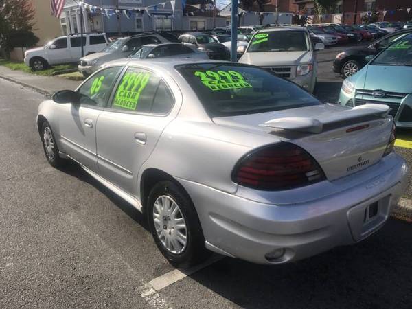 2005 PONTIAC GRAND AM LOW MILES -- IN HOUSE FINANCING AVAILABLE !!!... for sale in Everett, WA – photo 2