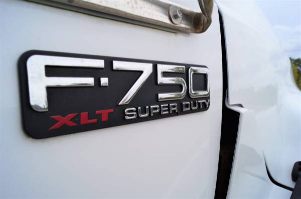 2013 Ford F750 XLT - 24ft Box Truck w/ Liftgate - 2WD 6.7L I6 Cummins for sale in Dassel, MN – photo 19