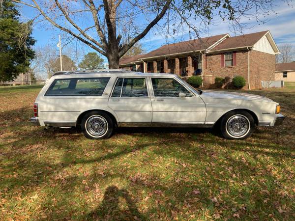 1984 Chevrolet Caprice Classic station Wagon - cars & trucks - by... for sale in Tuscumbia, AL – photo 5
