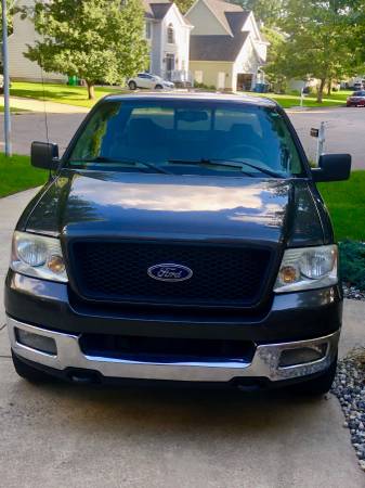 2005 Ford F150 XLT 4WD TRUCK TONS OF EXTRAS! for sale in Mattawan, MI