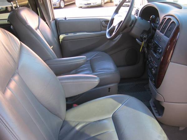 2003 Chrysler Town & Country EX for sale in Portland, OR – photo 8