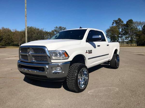 2017 RAM 2500 LARAMIE 6.7L CUMMINS TURBO DIESEL LEVELED WHEELS TIRES for sale in Gallatin, OH