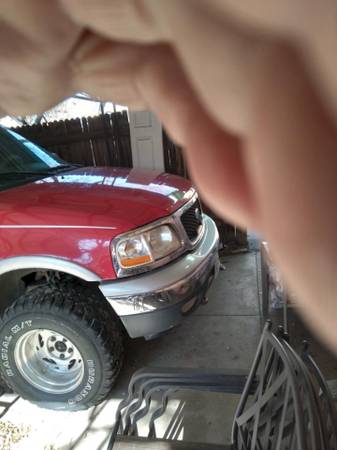2001 Ford F150 Lariat - cars & trucks - by owner - vehicle... for sale in Pueblo, CO – photo 2