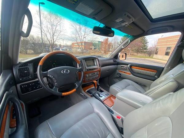 2004 Lexus LX 470: 4 Wheel Drive 3rd Row Seating SUNROOF for sale in Madison, WI – photo 10