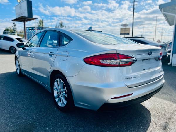 2019 Ford Fusion Hybrid SE FWD - - by dealer - vehicle for sale in Lynnwood, WA – photo 4