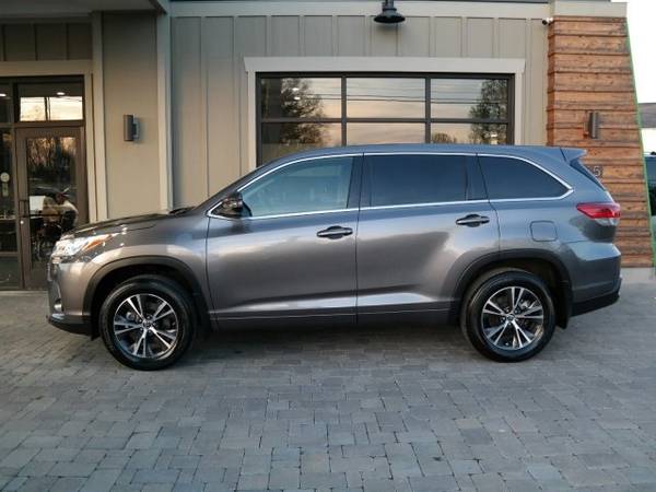 2018 Toyota Highlander LE with for sale in Murfreesboro, TN – photo 3