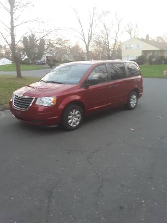 2008 CHRYSLER TOWN AND COUNTRY - cars & trucks - by dealer - vehicle... for sale in Hartford, MA – photo 2
