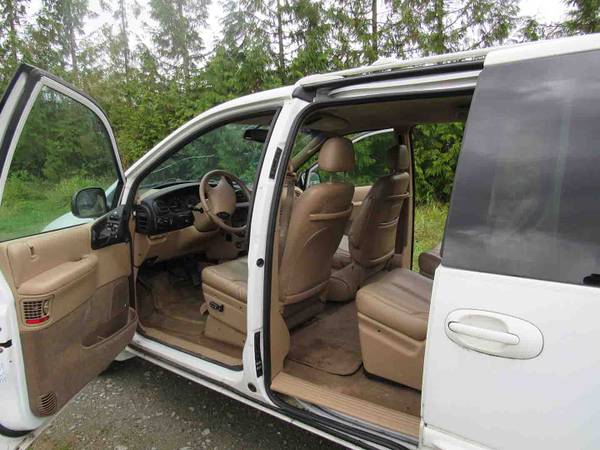 *** SOLD *** 2000 Chrysler Grand Caravan for sale in Clearlake, WA – photo 6
