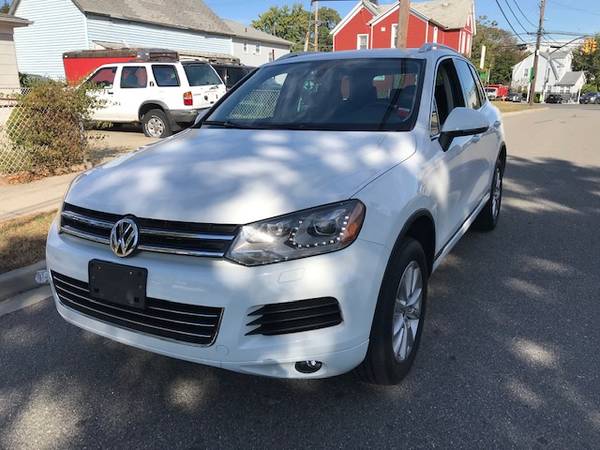 2014 VW Touareg sport suv AWD 66k miles financing available for sale in Valley Stream, NY – photo 6