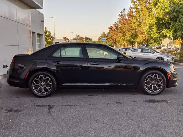 2016 Chrysler 300 300S AWD All Wheel Drive SKU:GH244577 - cars &... for sale in Laurel, MD – photo 5