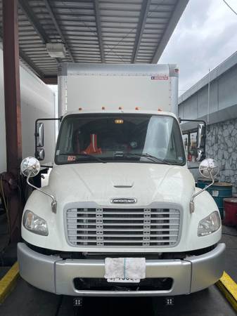 2013 FREIGHTLINER 26 TALL BOX TRUCK LIFTGATE AIR RIDE - cars & for sale in North Hollywood, CA