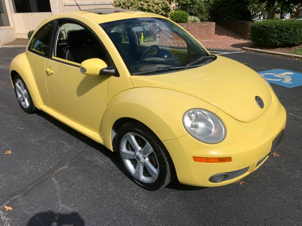 2006 VW NEW BEETLE - 2.5L I5 - AUTO - LOOKS & RUNS GREAT! - cars &... for sale in York, PA – photo 2